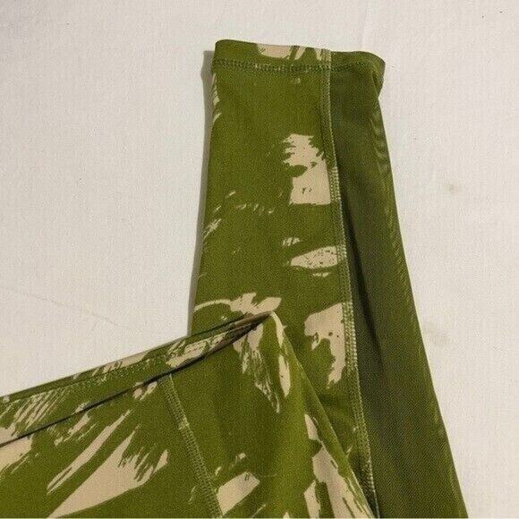 Nicole Miller Legging Mesh Pocket and Lower Green and Beige Large - Picture 5 of 6